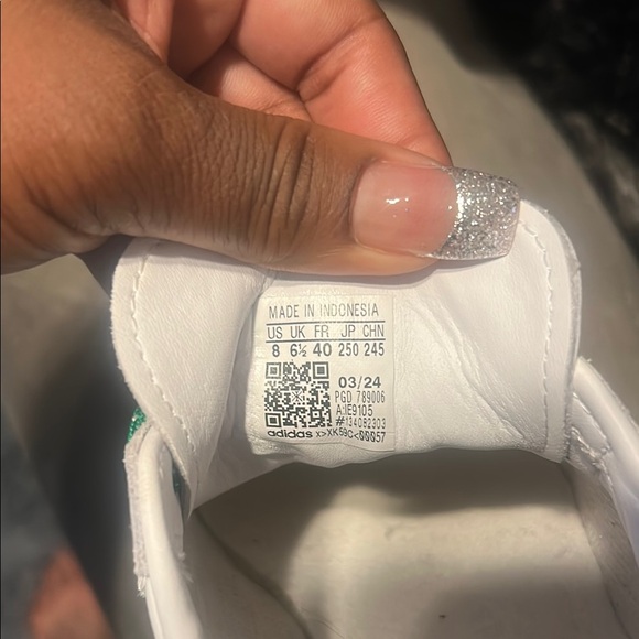 Adidas Samba Classic White and Green Shoes - Picture 3 of 6